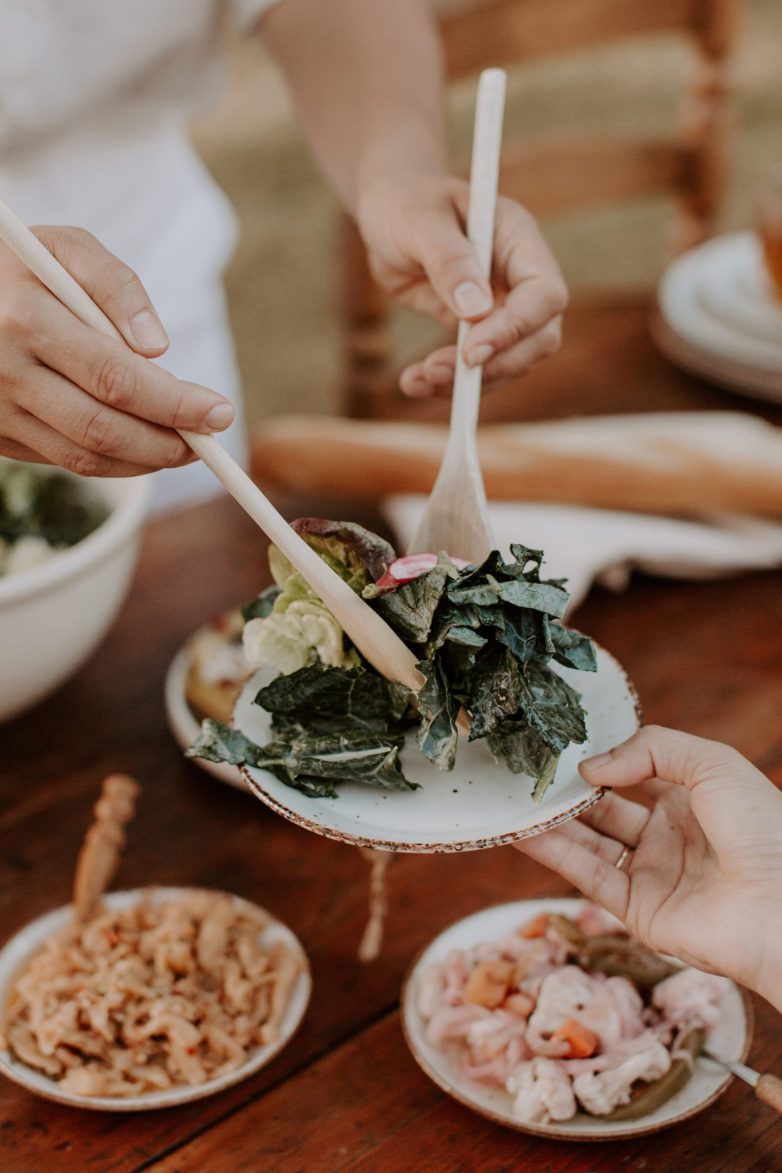 Service Etiquette: The Principles of Good Service