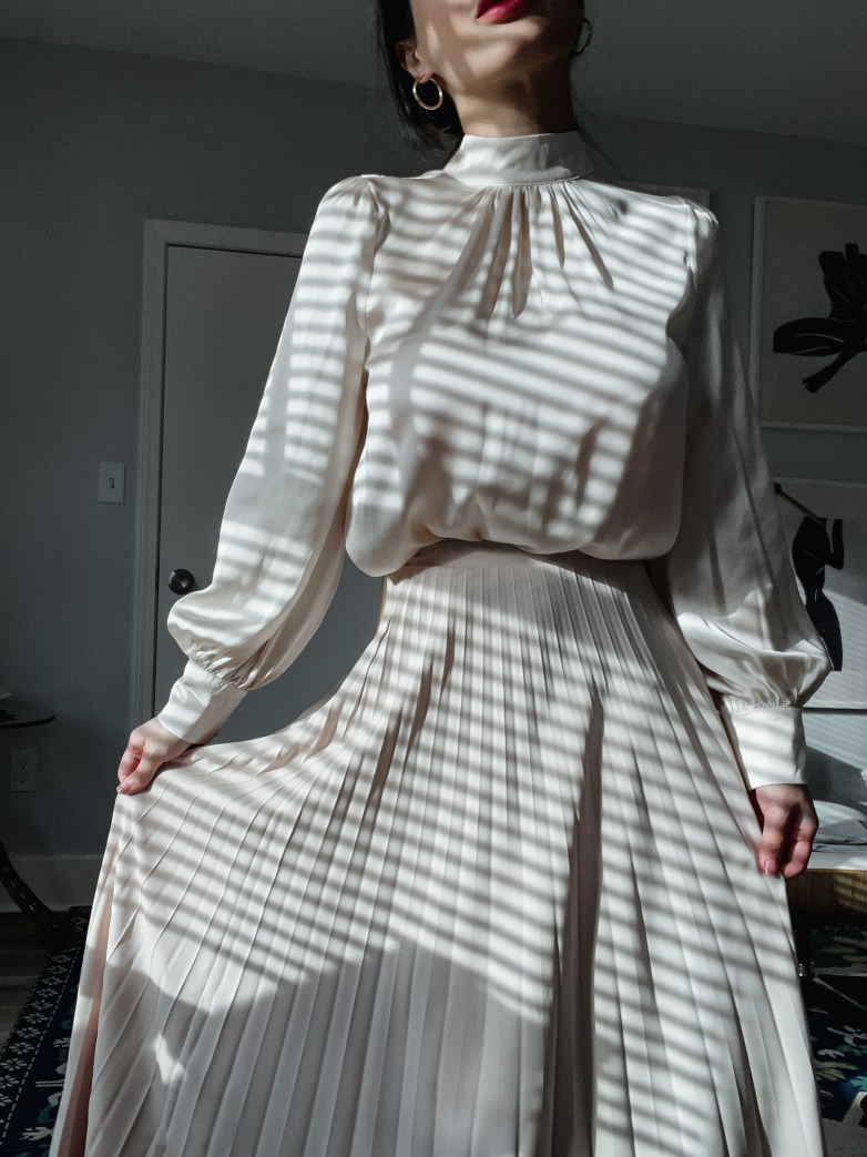 How to dress if you have broad shoulders 