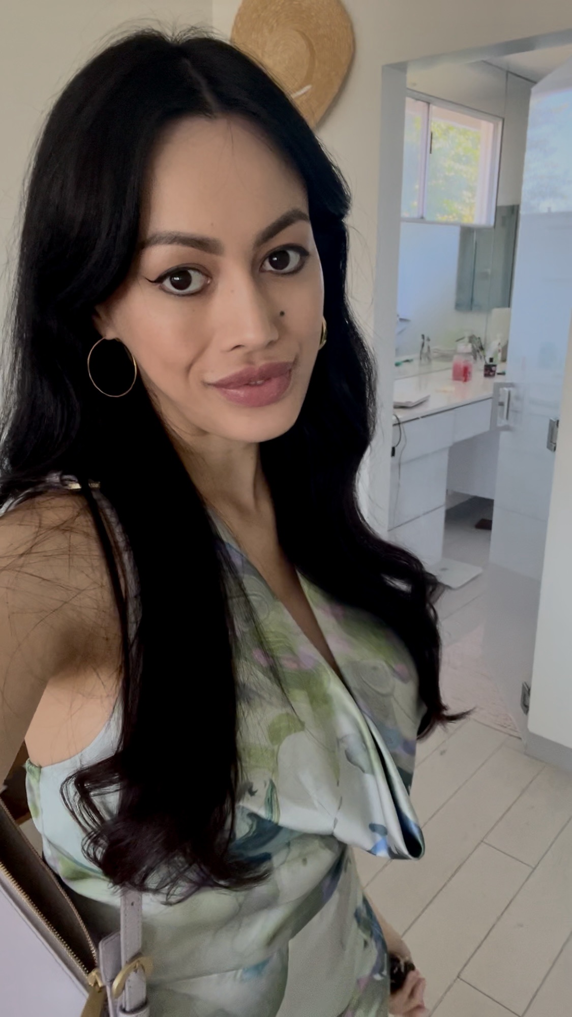 Explore Gia G. Dixon's lifestyle blog for fashion, beauty, luxury living, and travel tips. Discover style inspiration, skincare advice, and elegant living ideas.