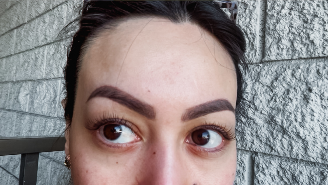minimalist skincare routine, simplified makeup routine, how to use fewer beauty products, low maintenance beauty routine, hydroquinone for hyperpigmentation, ombré brows vs microblading, natural lash extensions, best lip mask for dry lips, skincare tips for clear skin, beauty routine with fewer products, minimalist beauty routine, how to simplify skincare, daily wellness for glowing skin, beauty hacks for busy women, effective skincare with fewer steps, glowing skin without makeup