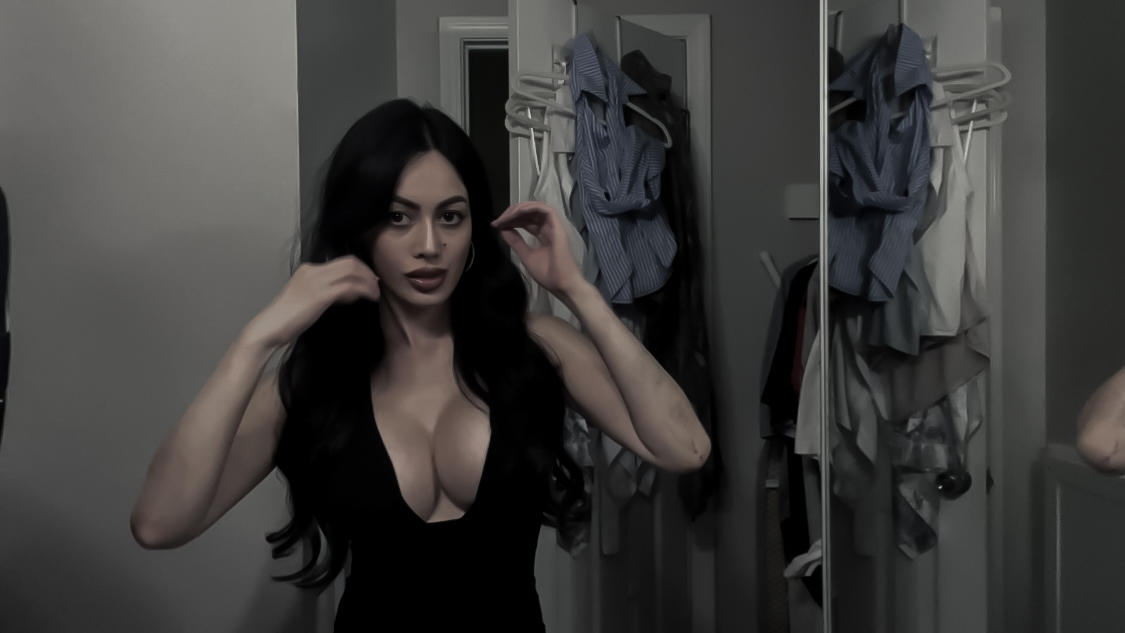 Kayali Eden Juicy Apple review, Kayali perfume review, Kayali Juicy Apple scent, fruity perfume review, best sweet perfumes, long lasting fruity perfume, Kayali Eden Juicy Apple 01, viral TikTok perfume, signature scent for women, Kayali fragrance ranking, apple perfume Kayali, best Kayali perfumes 2025, flirty perfume for date night, sweet and sexy perfume, affordable luxury perfume, Kayali Eden longevity, feminine fragrance review, perfume for everyday wear, Kayali fragrance notes