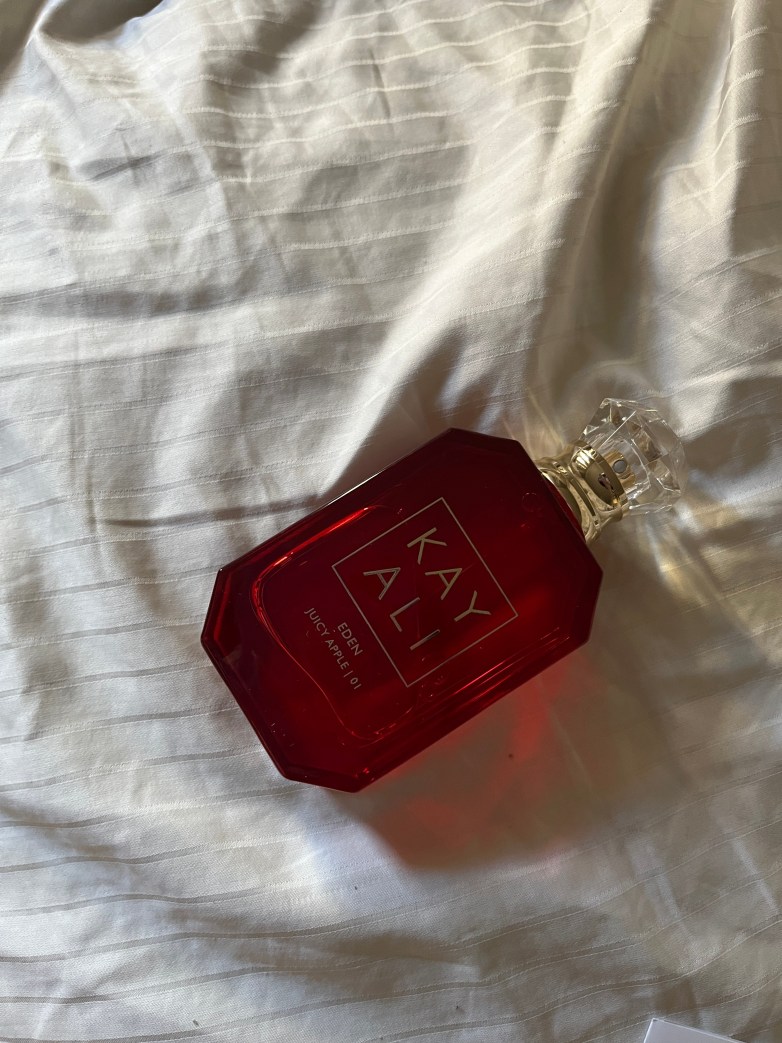 Is Kayali Eden Juicy Apple | 01 Worth It? A Review