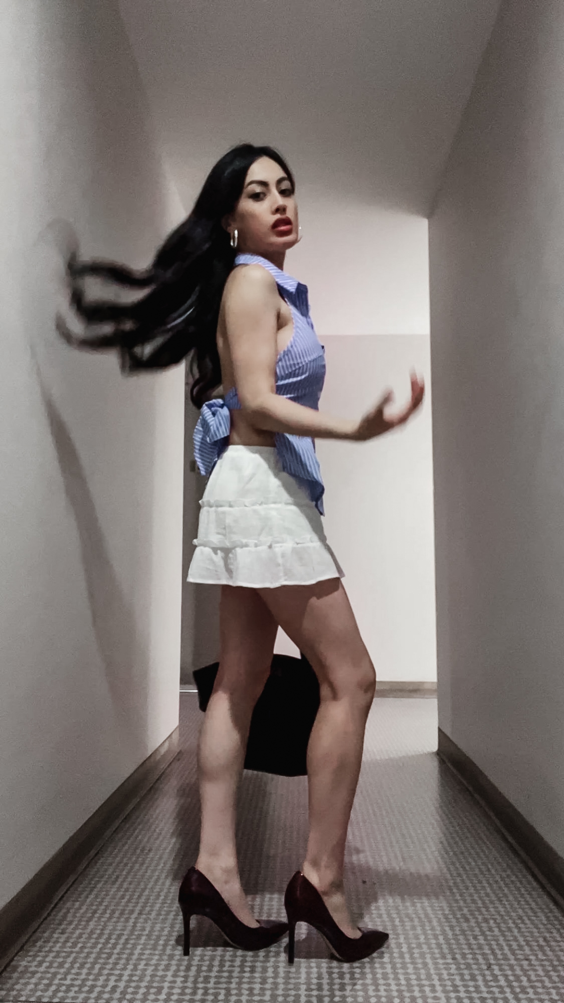 glow up guide, 14 day transformation, reinvent yourself, millennial women lifestyle, self improvement tips, morning routine, daily glamour, wardrobe curation, home organization, wellness routine, personal development, lifestyle makeover, confidence building, beauty routine, fashion tips, productivity hacks, self care routine, life reset, professional women, stress management, healthy habits, mindful living, elegant lifestyle, sophisticated self care