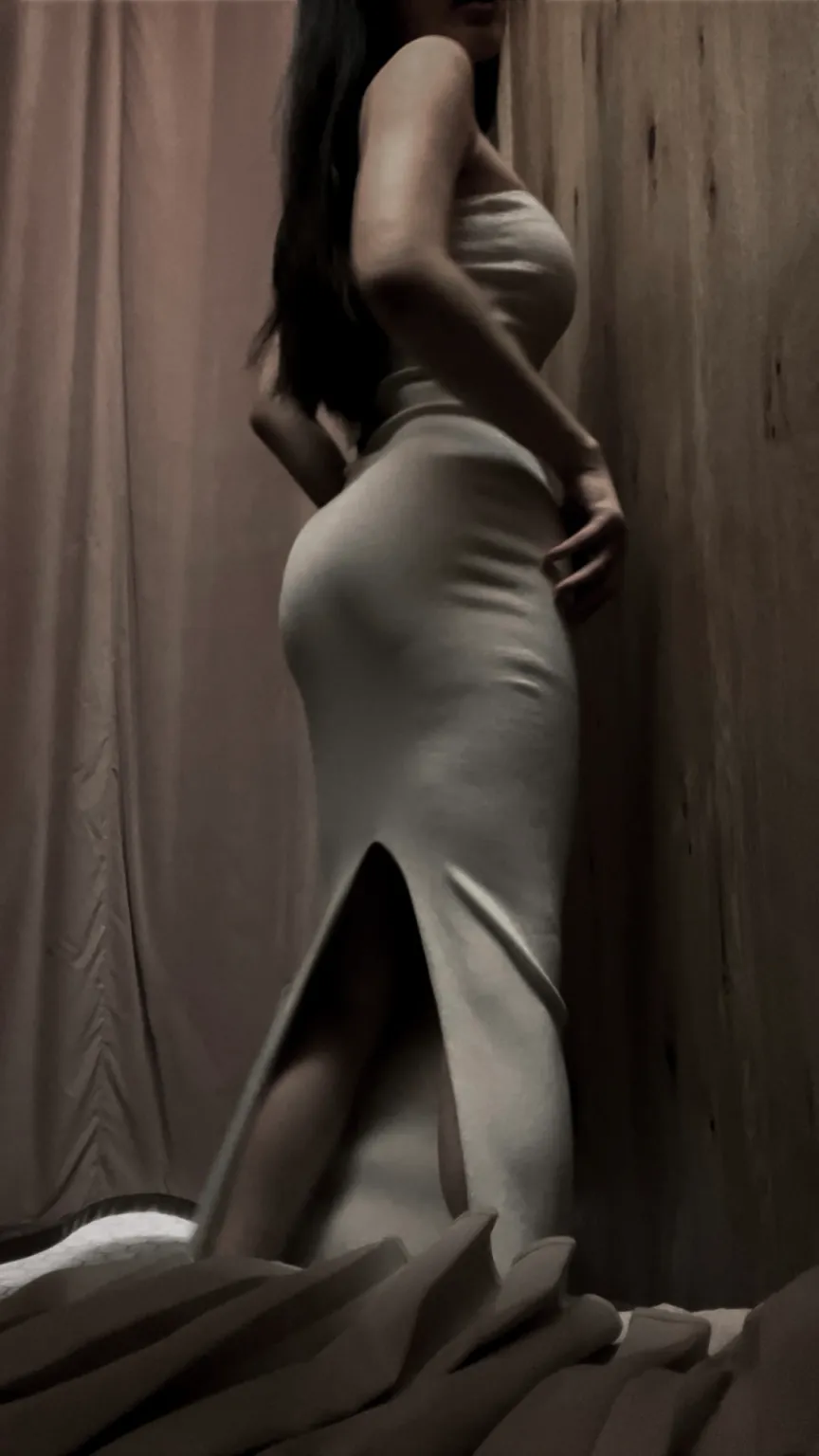 modern etiquette guide, how to be an it girl, how to be a socialite, elegant lifestyle tips, how to be hot and classy, graceful behavior tips, confidence and charm, soft girl lifestyle, socialite etiquette, feminine energy tips, it girl routine, hot girl habits, stylish etiquette rules, high value woman guide, how to be elegant and irresistible, charm and poise tips, glow up guide, fashionable social skills, how to be effortlessly attractive, feminine refinement tips