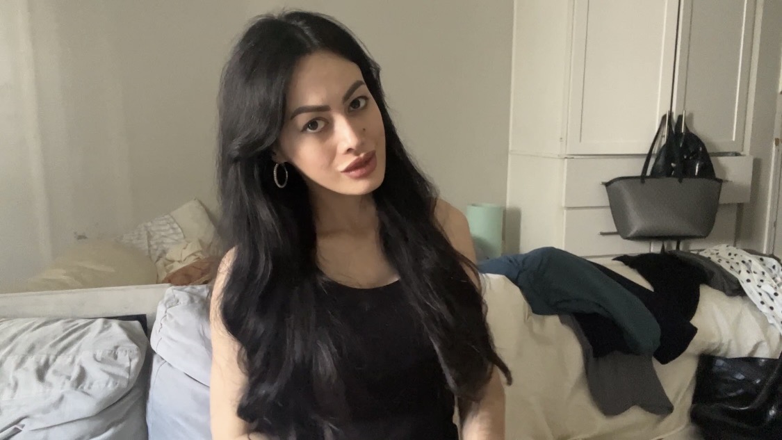 Kayali Eden Juicy Apple review, Kayali perfume review, Kayali Juicy Apple scent, fruity perfume review, best sweet perfumes, long lasting fruity perfume, Kayali Eden Juicy Apple 01, viral TikTok perfume, signature scent for women, Kayali fragrance ranking, apple perfume Kayali, best Kayali perfumes 2025, flirty perfume for date night, sweet and sexy perfume, affordable luxury perfume, Kayali Eden longevity, feminine fragrance review, perfume for everyday wear, Kayali fragrance notes