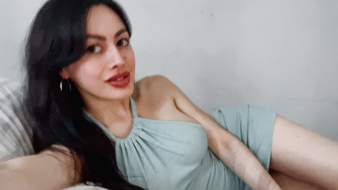 JW PEI Hana tote review, JW PEI Hana Croc Medium Tote, best vegan leather tote, affordable luxury handbag, stylish work tote, JW PEI bag review, chic everyday tote bag, trendy structured tote, croc embossed vegan bag, designer lookalike tote, minimalist fashion tote, best bags under $150, elegant tote for Gen Z, cruelty-free handbags, office bag with iPad space, JW PEI Hana sizing, TikTok viral tote bag, JW PEI black croc bag, JW PEI medium tote, influencer favorite bags, ethical fashion accessories