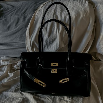 A Review of the JW PEI Hana Croc Medium Tote