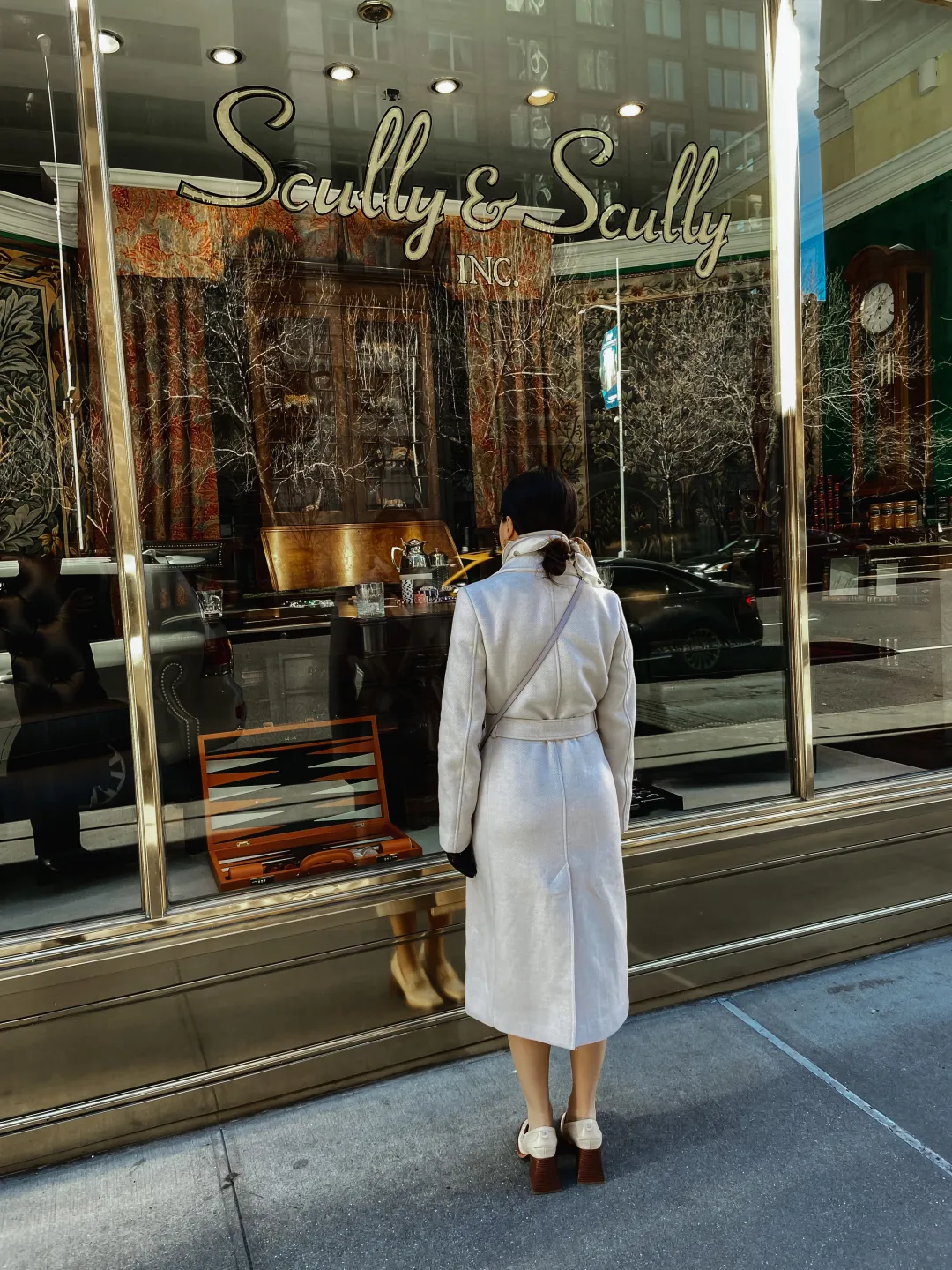 modern etiquette guide, how to be an it girl, how to be a socialite, elegant lifestyle tips, how to be hot and classy, graceful behavior tips, confidence and charm, soft girl lifestyle, socialite etiquette, feminine energy tips, it girl routine, hot girl habits, stylish etiquette rules, high value woman guide, how to be elegant and irresistible, charm and poise tips, glow up guide, fashionable social skills, how to be effortlessly attractive, feminine refinement tips