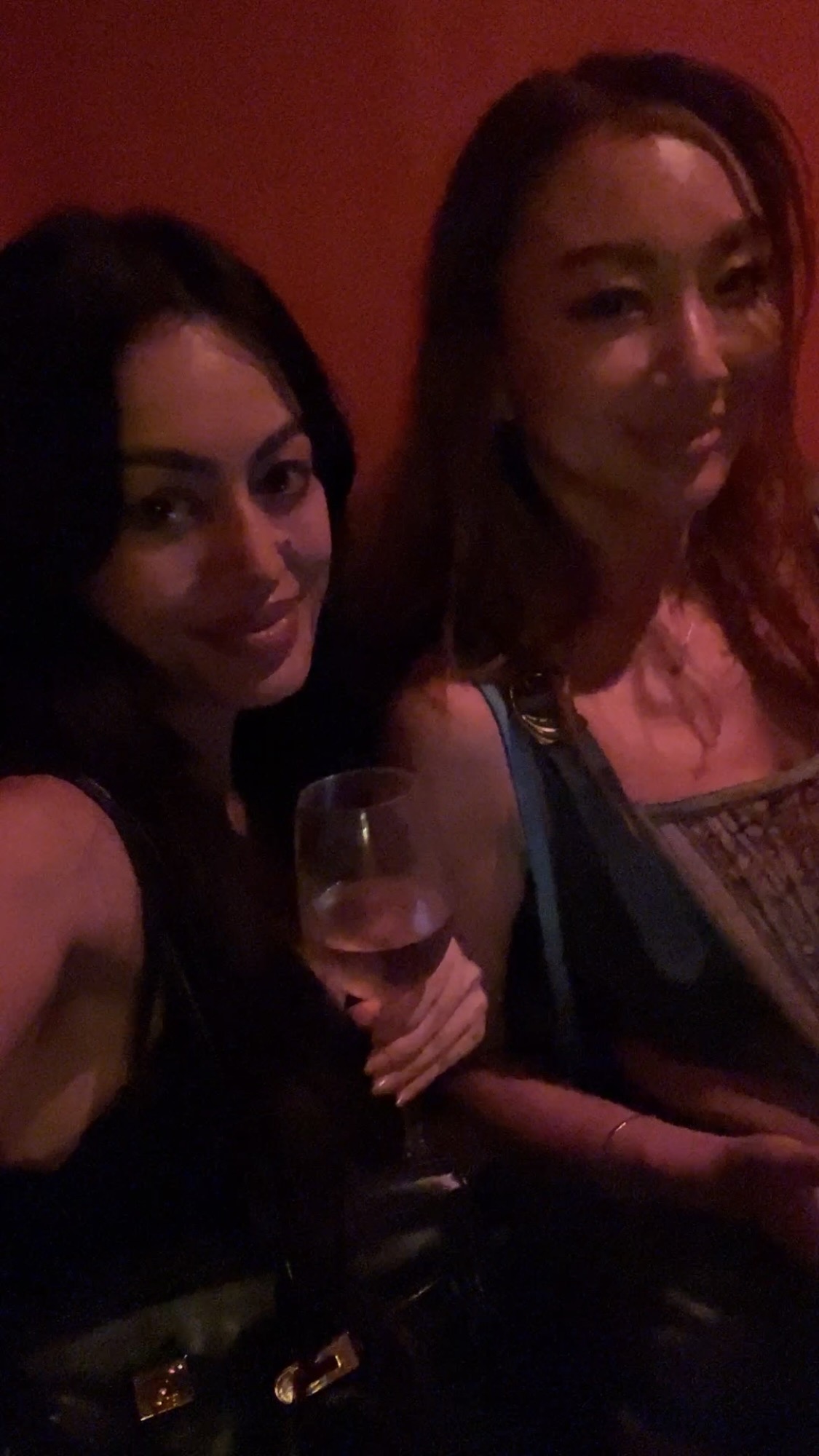 West Hollywood and Los Angeles luxury lifestyle vlog featuring a day in Beverly Hills, SilkSilky cami unboxing and review, Florence by Mills beauty haul, dining at Kazan Beverly Hills, Soho West Hollywood, Casa Madera, and 1 Hotel lounge, shared through LA socialite stories and high society influencer experiences.