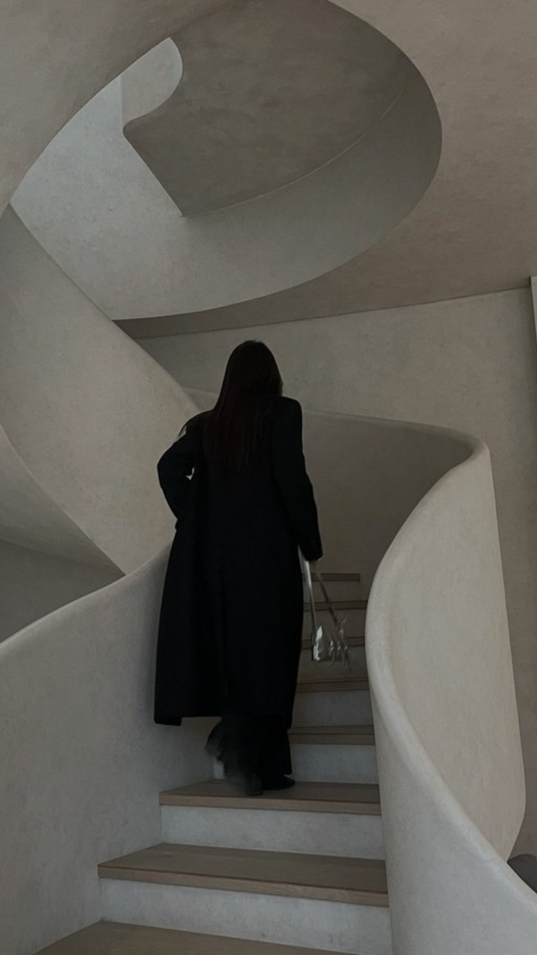 life declutter 2026, streamline your life, simplify routines, elevate elegance, intentional living tips, It Girl lifestyle, luxury lifestyle guide, self improvement 2026, minimalism for women, productivity tips, focus and clarity, socialite lifestyle, soft retirement planning, chic life edits, intentionality over everything, luxury habits, glamorous life tips, personal growth blog, life reset ideas, self care strategies, It Girl School tips, confidence and clarity, life organization tips, upscale lifestyle, mindset shift, authentic living