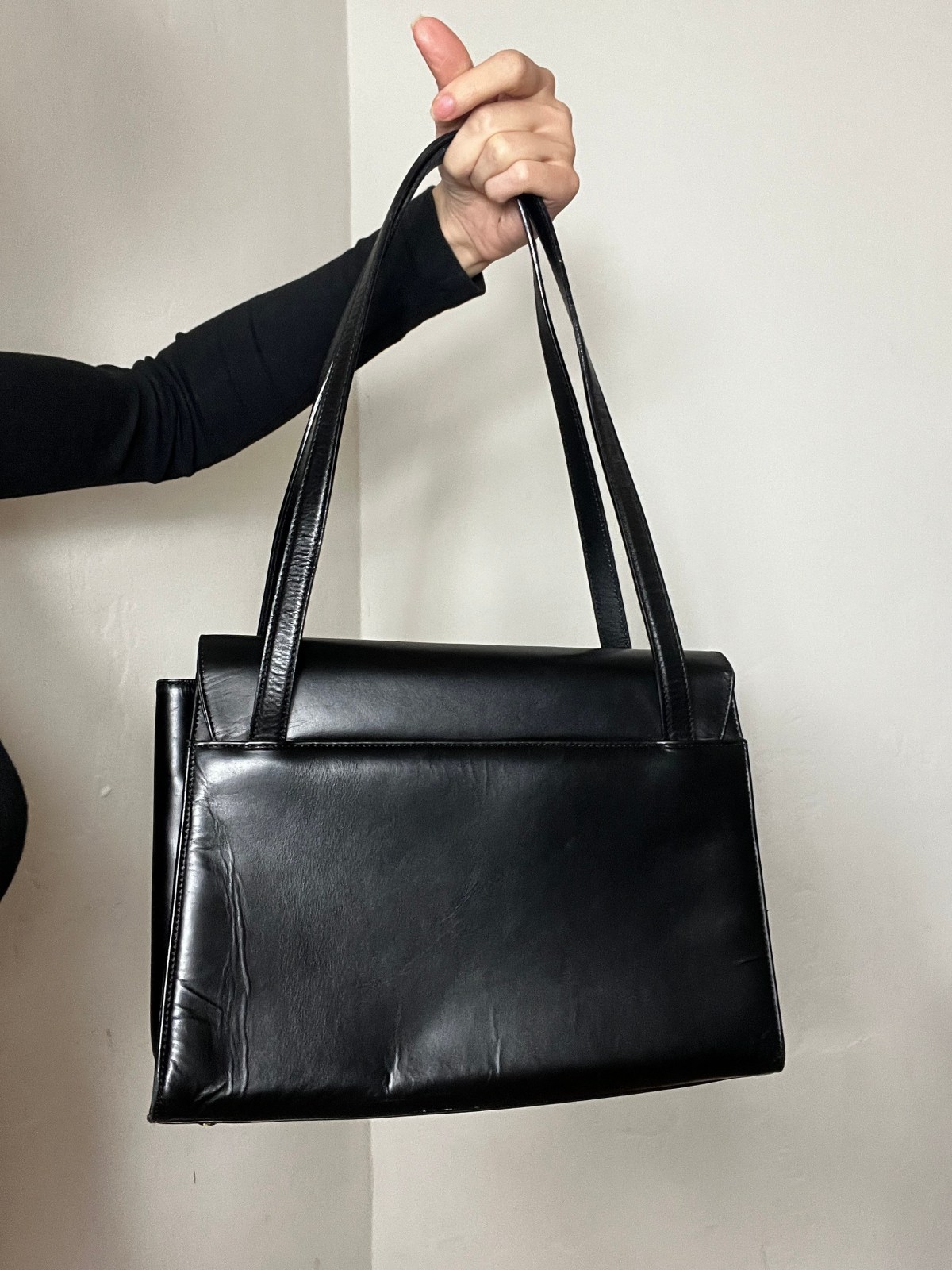 Ferragamo Vara Bow Bag review, Salvatore Ferragamo Vara Bow bag, Ferragamo Vara Bow handbag review, Ferragamo Vara Bow tote bag, Ferragamo Vara Bow history, Ferragamo Vara Bow design, Ferragamo Vara Bow leather bag, Ferragamo Vara Bow bow detail, Ferragamo Vara Bow everyday bag, Ferragamo Vara Bow work bag, Ferragamo Vara Bow luxury handbag, Ferragamo Vara Bow sizing, Ferragamo Vara Bow price, Ferragamo Vara Bow investment bag, Ferragamo Vara Bow vs other Ferragamo bags, Ferragamo Vara Bow classic handbag, Italian luxury handbags, Ferragamo iconic bags