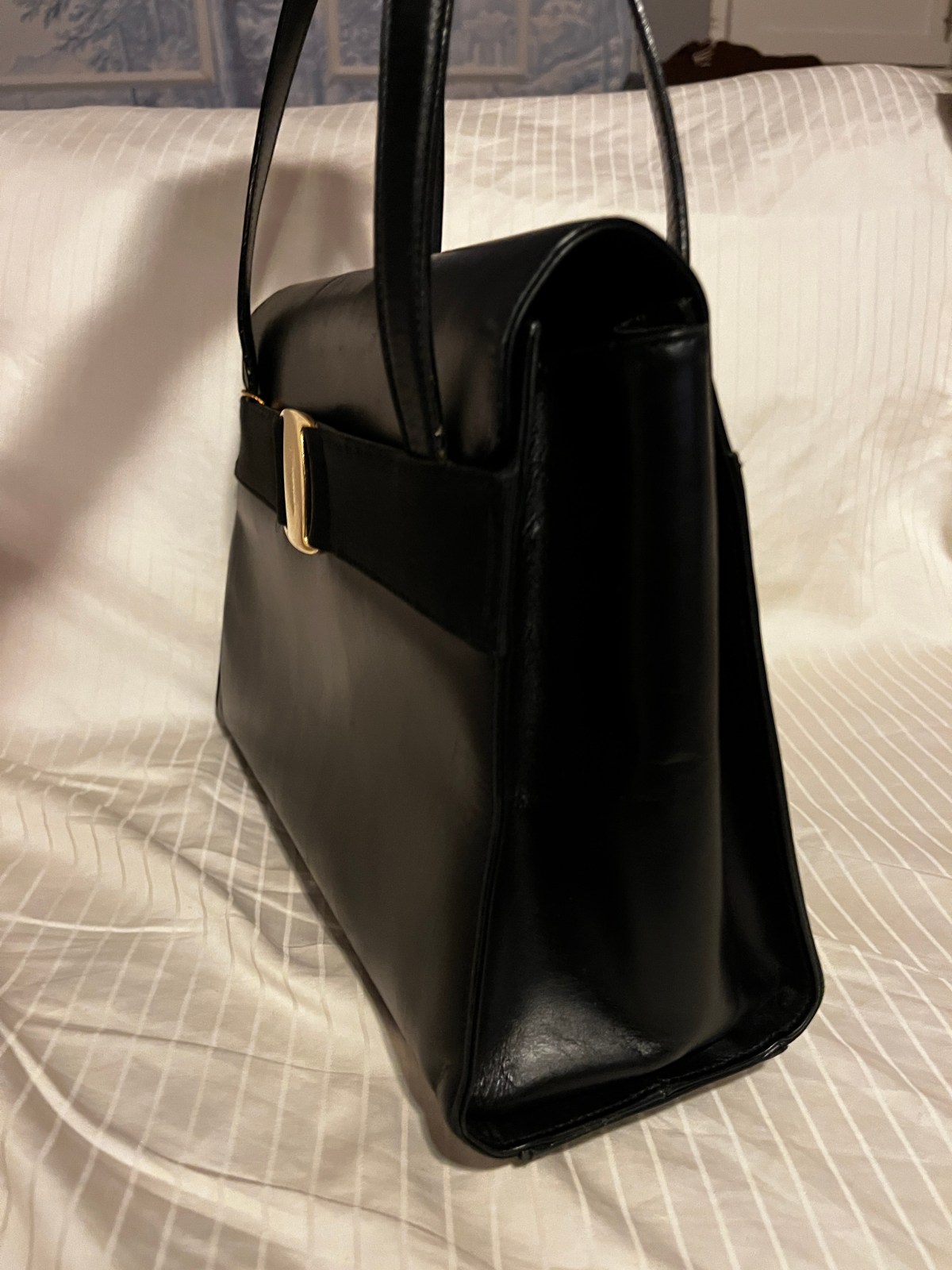 Ferragamo Vara Bow Bag review, Salvatore Ferragamo Vara Bow bag, Ferragamo Vara Bow handbag review, Ferragamo Vara Bow tote bag, Ferragamo Vara Bow history, Ferragamo Vara Bow design, Ferragamo Vara Bow leather bag, Ferragamo Vara Bow bow detail, Ferragamo Vara Bow everyday bag, Ferragamo Vara Bow work bag, Ferragamo Vara Bow luxury handbag, Ferragamo Vara Bow sizing, Ferragamo Vara Bow price, Ferragamo Vara Bow investment bag, Ferragamo Vara Bow vs other Ferragamo bags, Ferragamo Vara Bow classic handbag, Italian luxury handbags, Ferragamo iconic bags