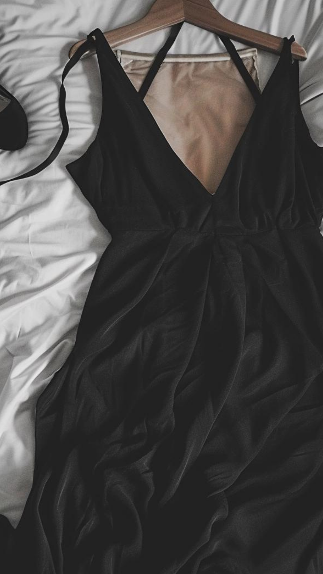 expensive aura tips, how to be classy woman, elegant lifestyle 2026, polished feminine energy, glow up guide women, confidence habits, discipline mindset, money mindset women, financial self care, luxury lifestyle on budget, poised woman habits, sophisticated lifestyle tips, feminine success habits, wellness routines women, self improvement motivation, how to stay elegant daily, high value woman lifestyle, modern elegance guide, graceful living tips, personal branding lifestyle, calm confident energy