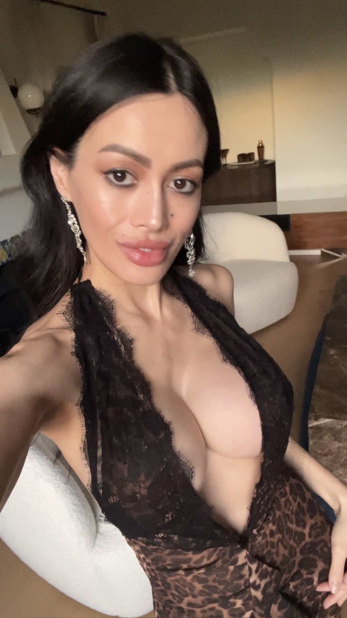 breakup story viral, moving into dream apartment, leaving toxic partner, birthday independence story, self-love and growth, glow-up journey, relationship advice for women, moving solo tips, freedom after breakup, ending unhealthy relationship, single life empowerment, moving day drama, love and heartbreak, life reset after breakup, managing toxic ex, building wealth solo, mental health after breakup, starting fresh alone, relationship lessons learned, moving into first apartment alone