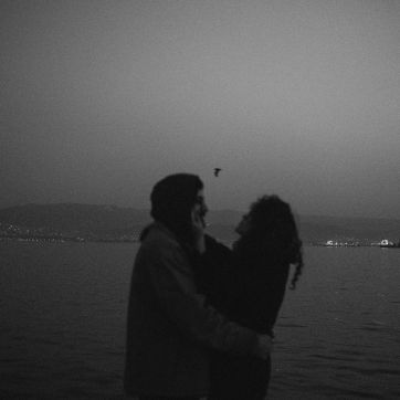 You look rich because I am standing next to you.
